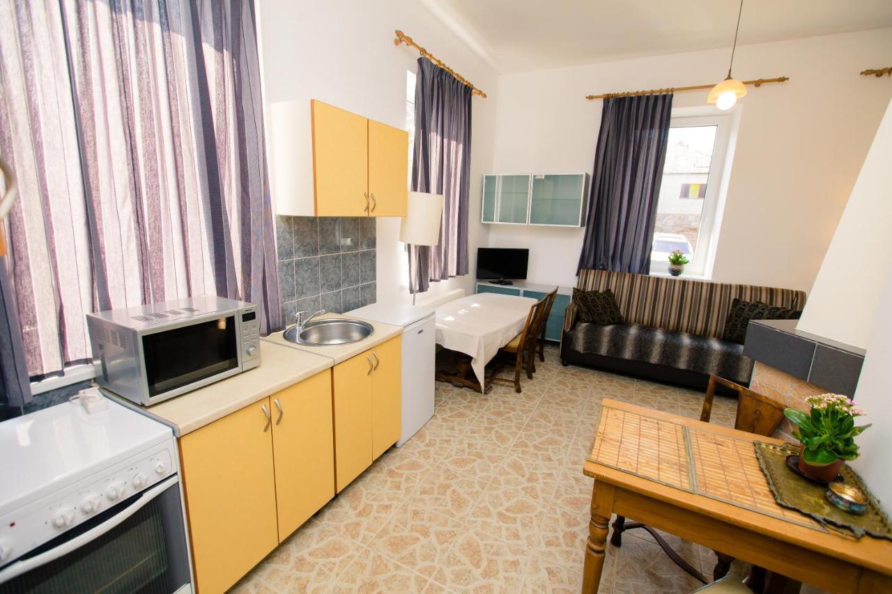 אליטוס Old Town Apartments מראה חיצוני תמונה
